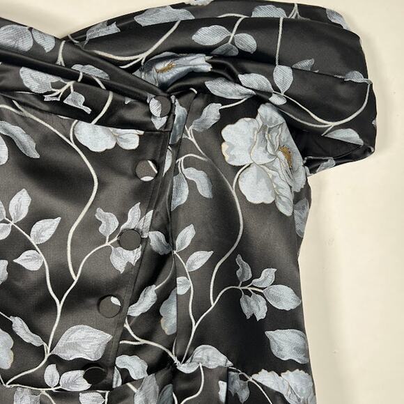 Gal Meets Glam Black and Blue Floral Cora Dress - Picture 5 of 11